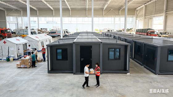 Buy Foldable 20ft Container with 18mm Thick Fireproof Cement Fiber Floor 75mm EPS Sandwich Panels and 1 Year Warranty online manufacture