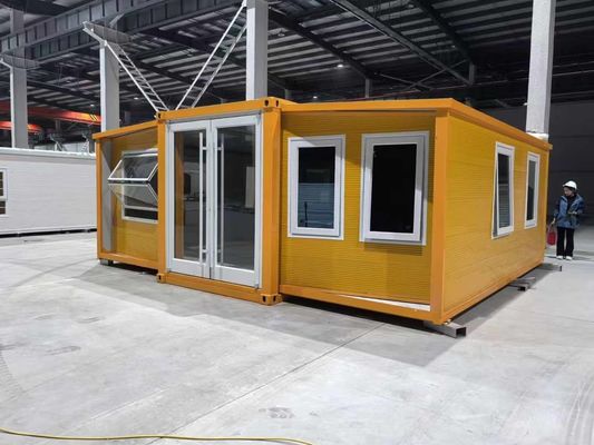 30FT Expandable Container House with Polyurethane Foam Insulation and Galvanized Steel Sheet Roof